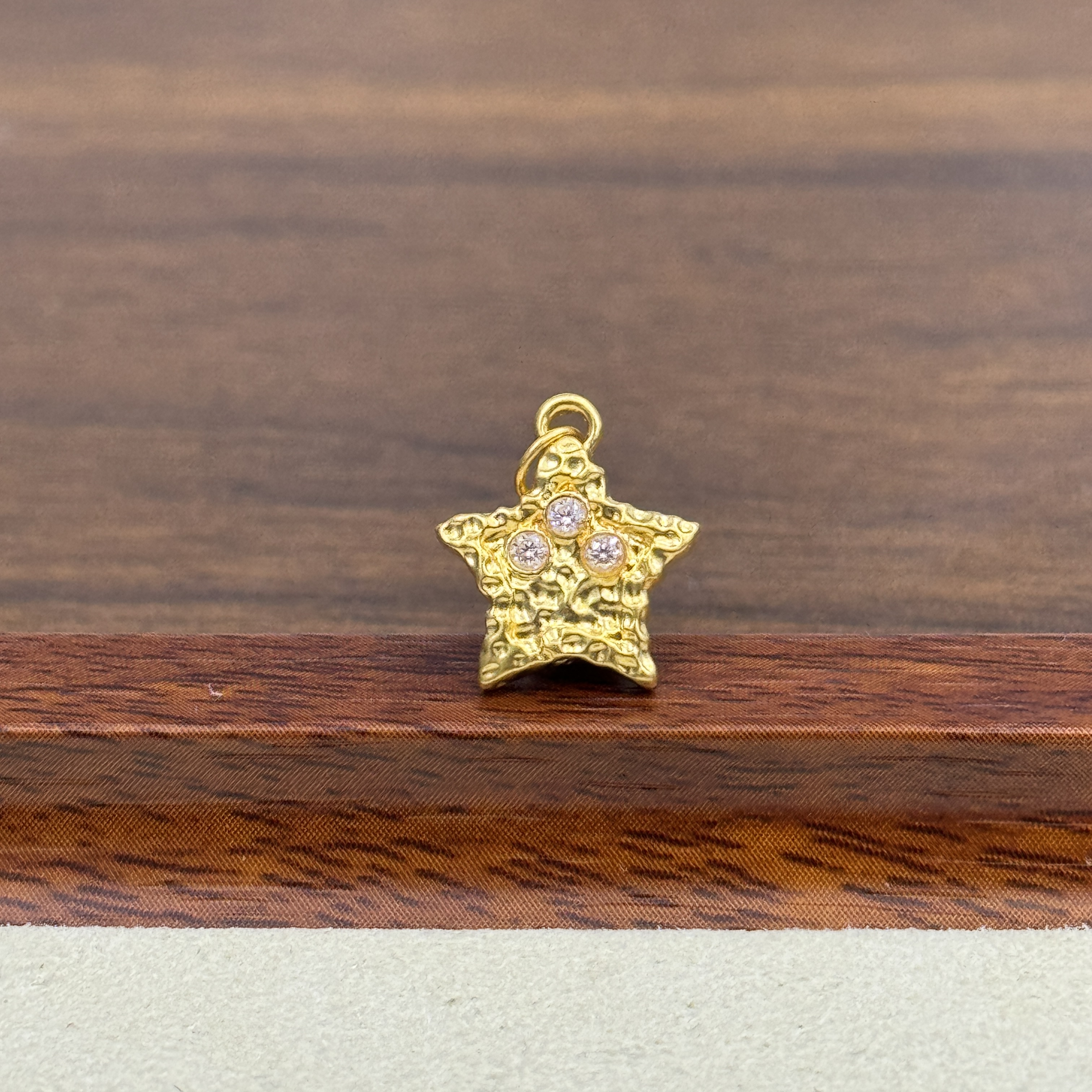 余金金臻选阁黄金足金999镶钻锤纹星星DP1149-0290