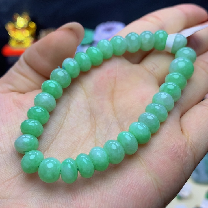 翡翠手链未镶嵌翡翠