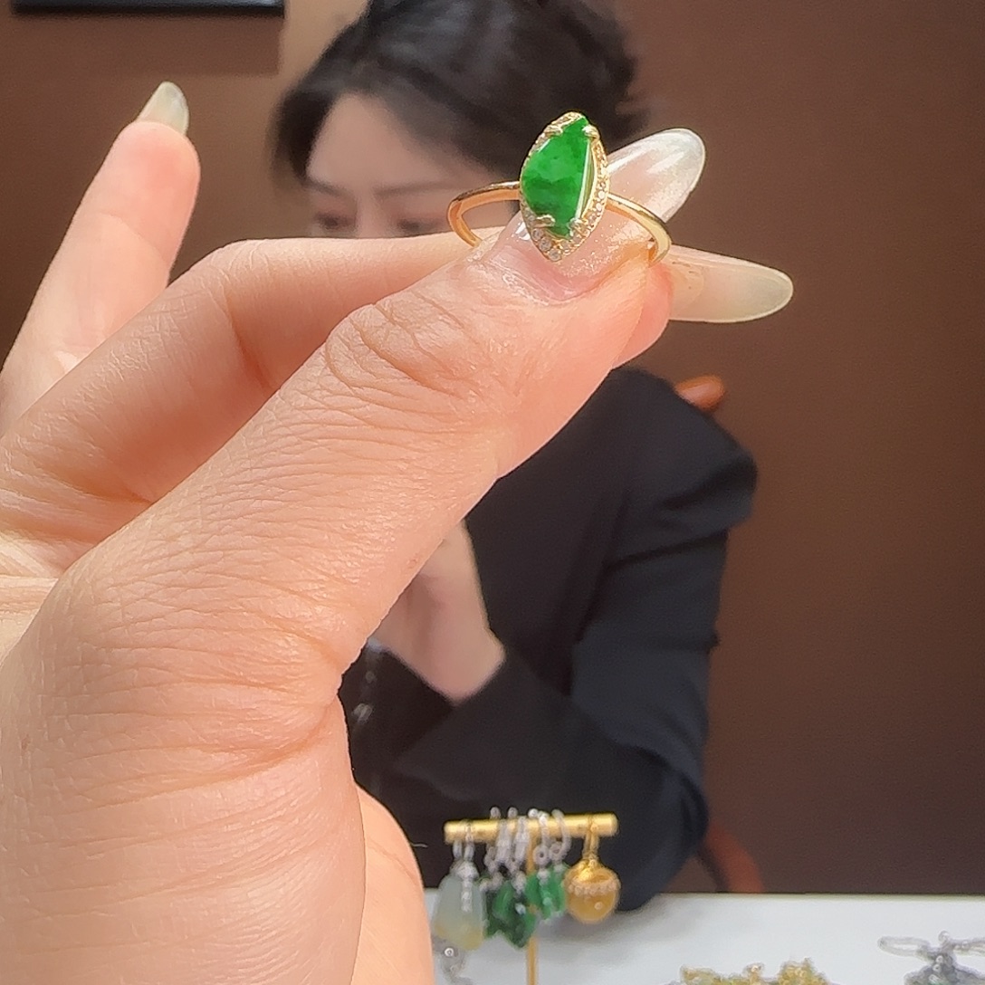 银S925镶嵌翡翠耳饰