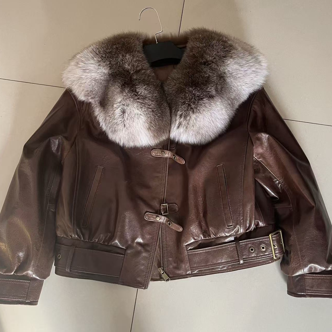 【宾姐服饰】（款号88109）百搭时尚鹅绒羊皮真皮皮衣（衣长55左右）