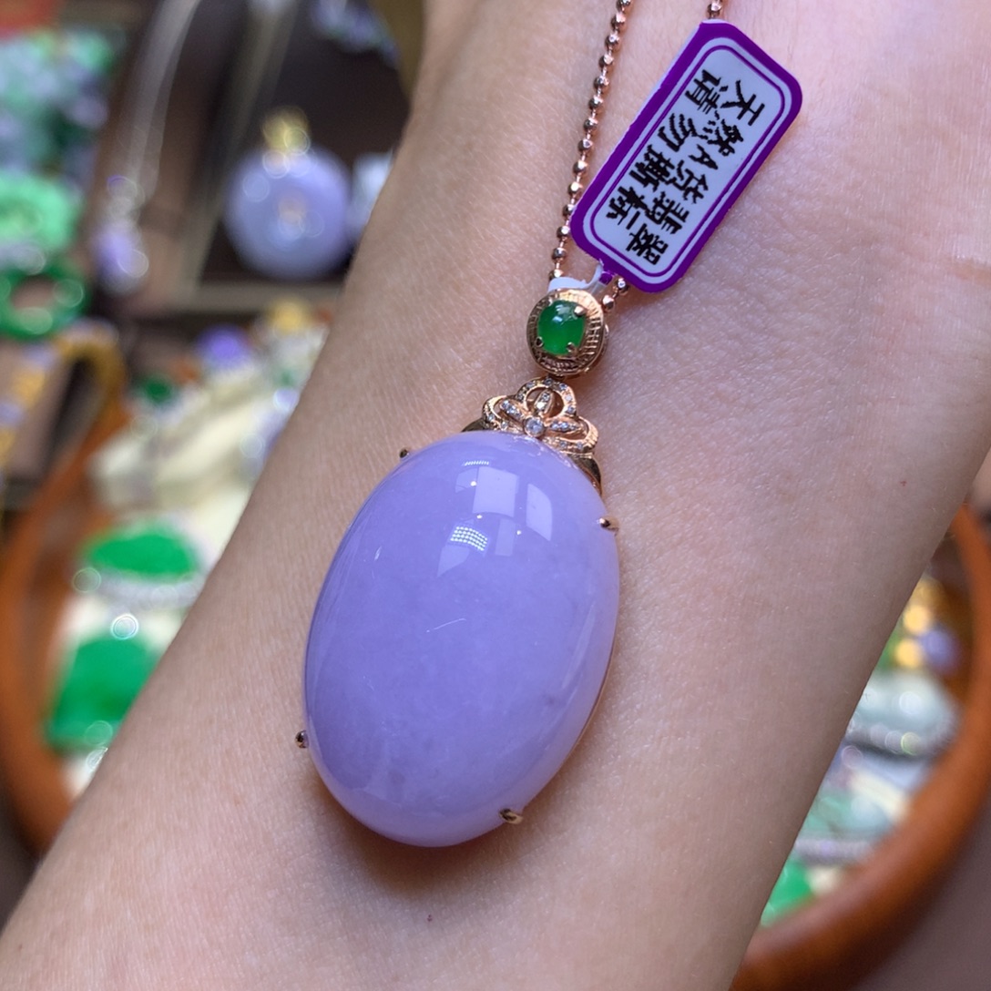 翡翠18K金镶嵌颈饰