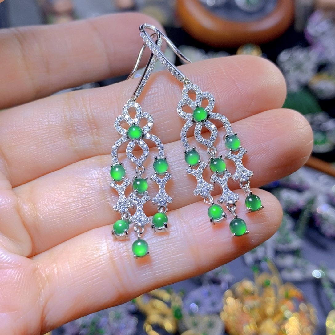 翡翠颈饰银S925镶嵌天然翡翠