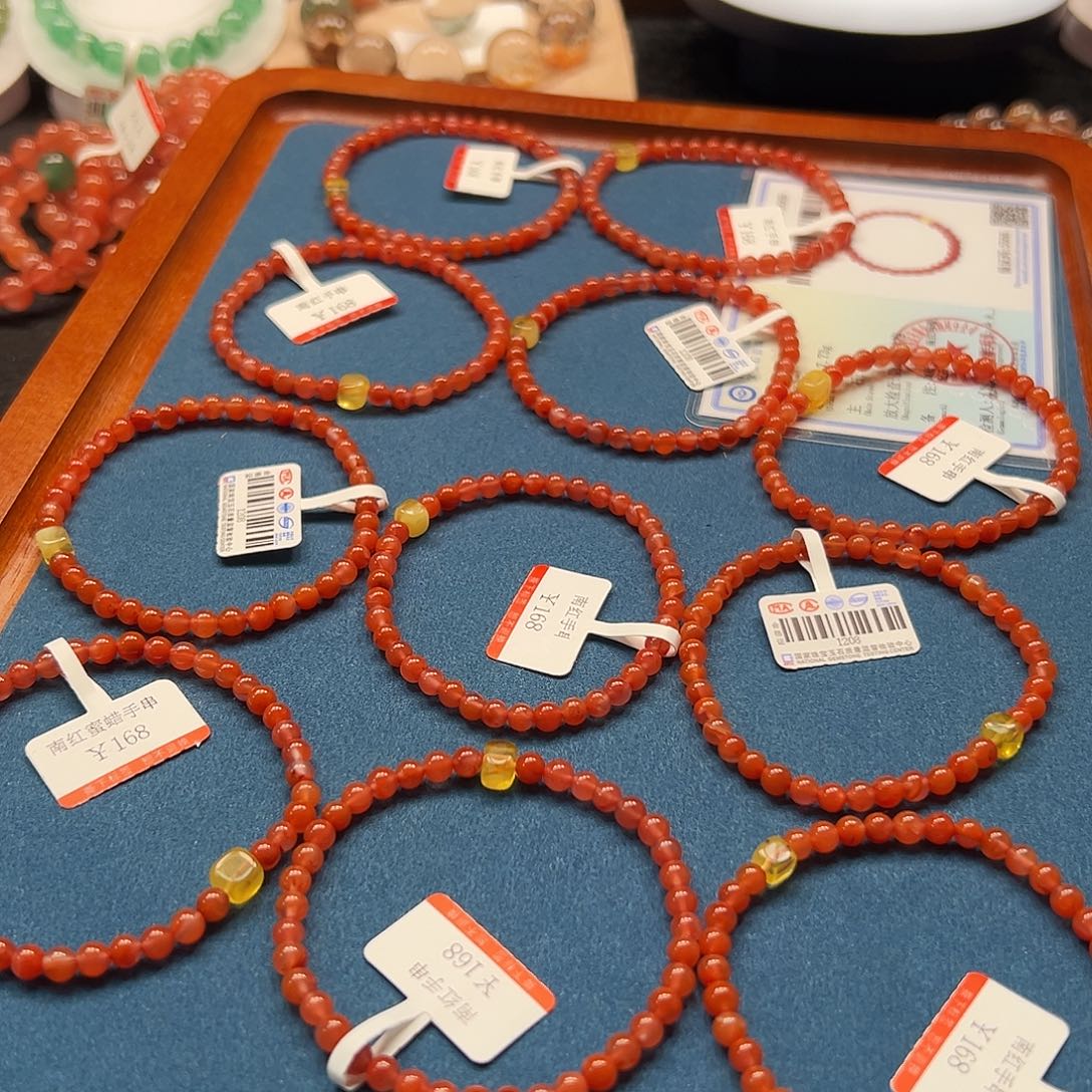 南红玛瑙未镶嵌手链