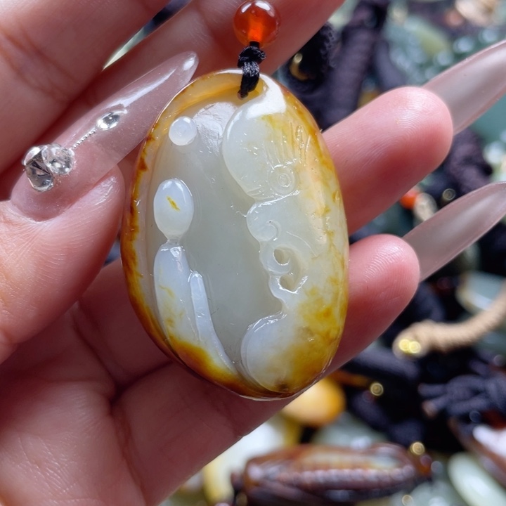 和田玉颈饰未镶嵌