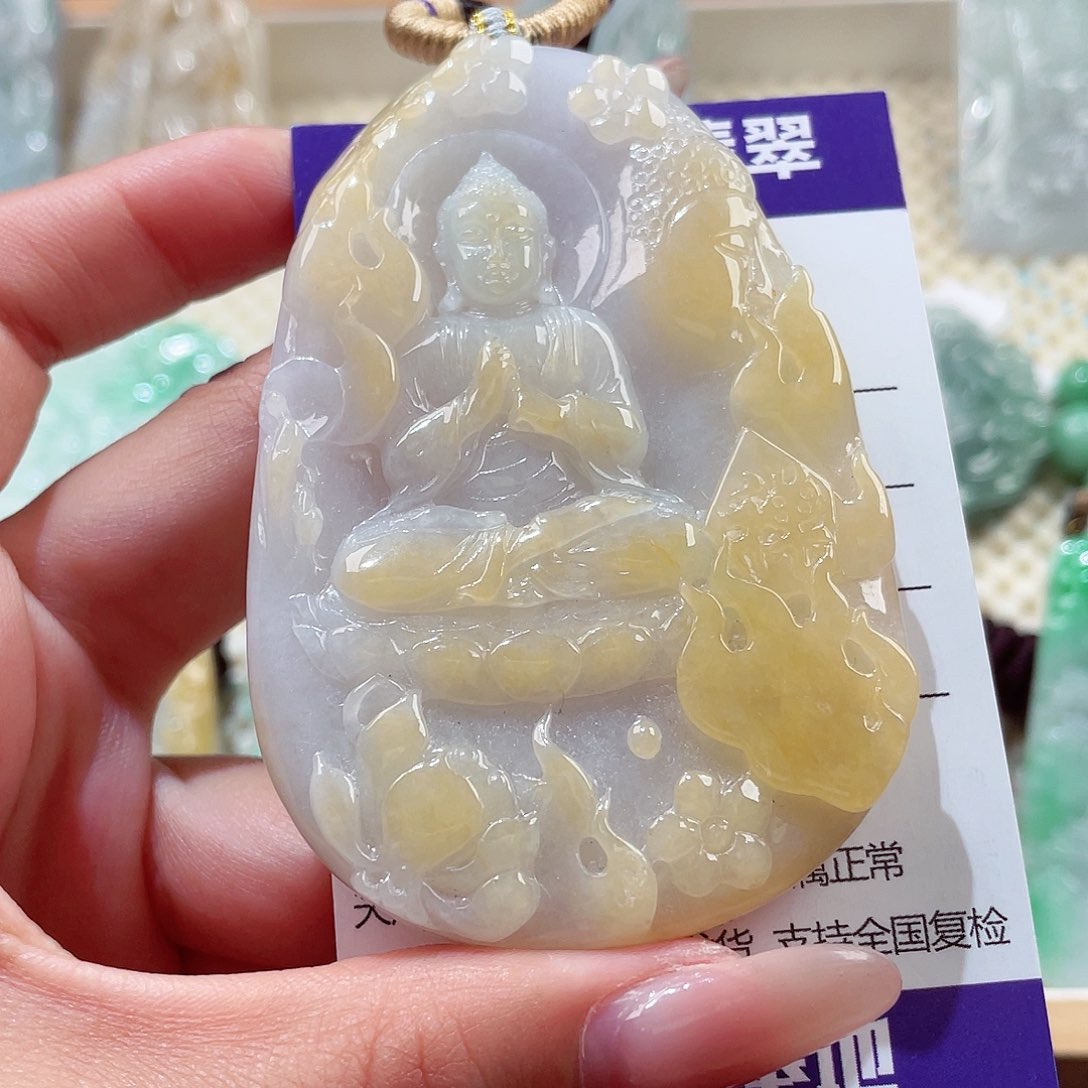 翡翠未镶嵌颈饰大日