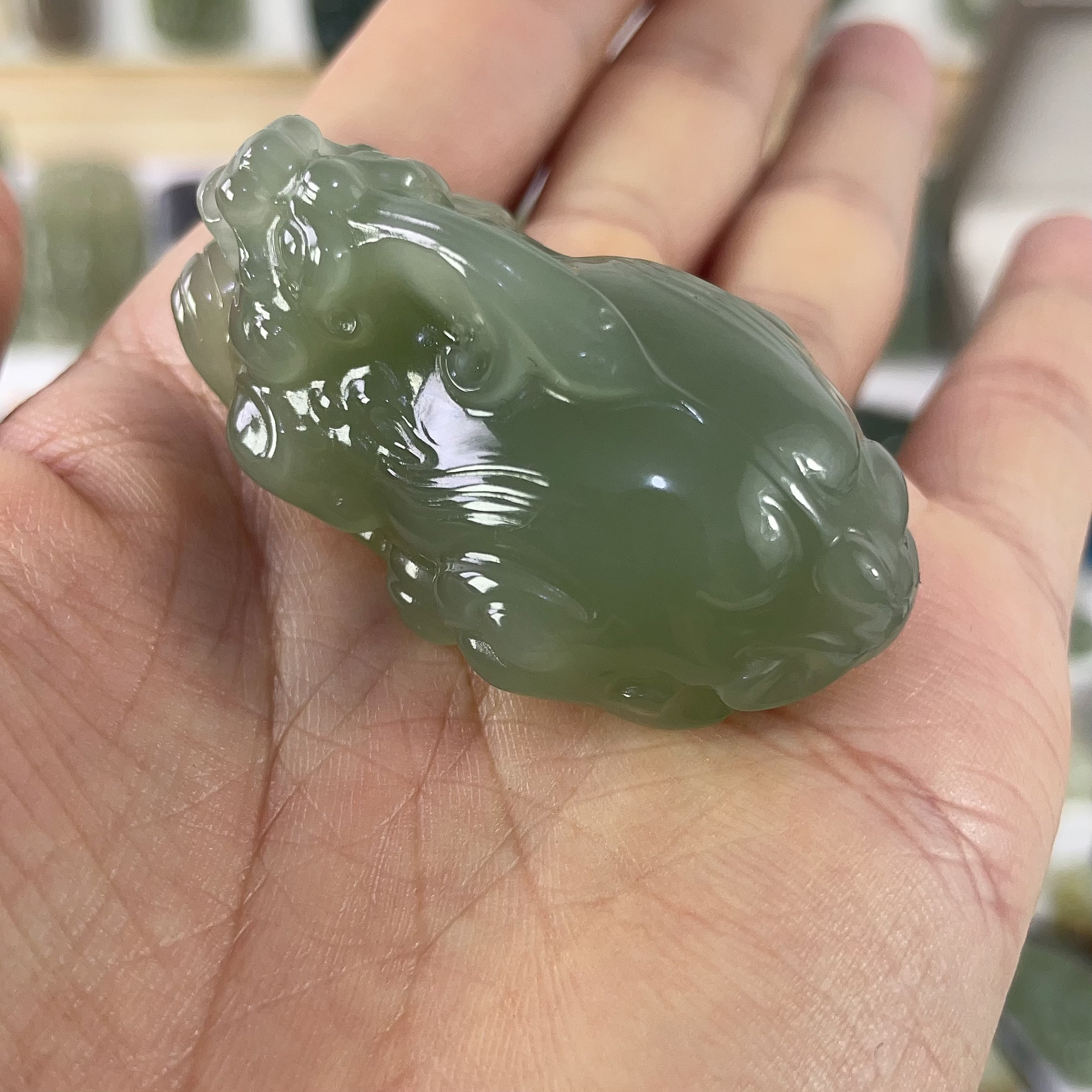 精品高货和田玉湖水绿大貔貅