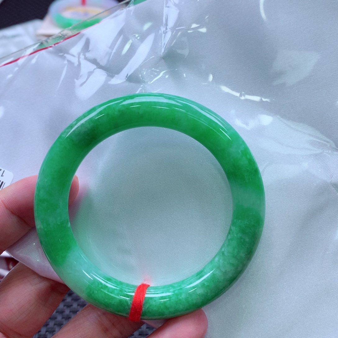 未镶嵌手镯翡翠翡翠