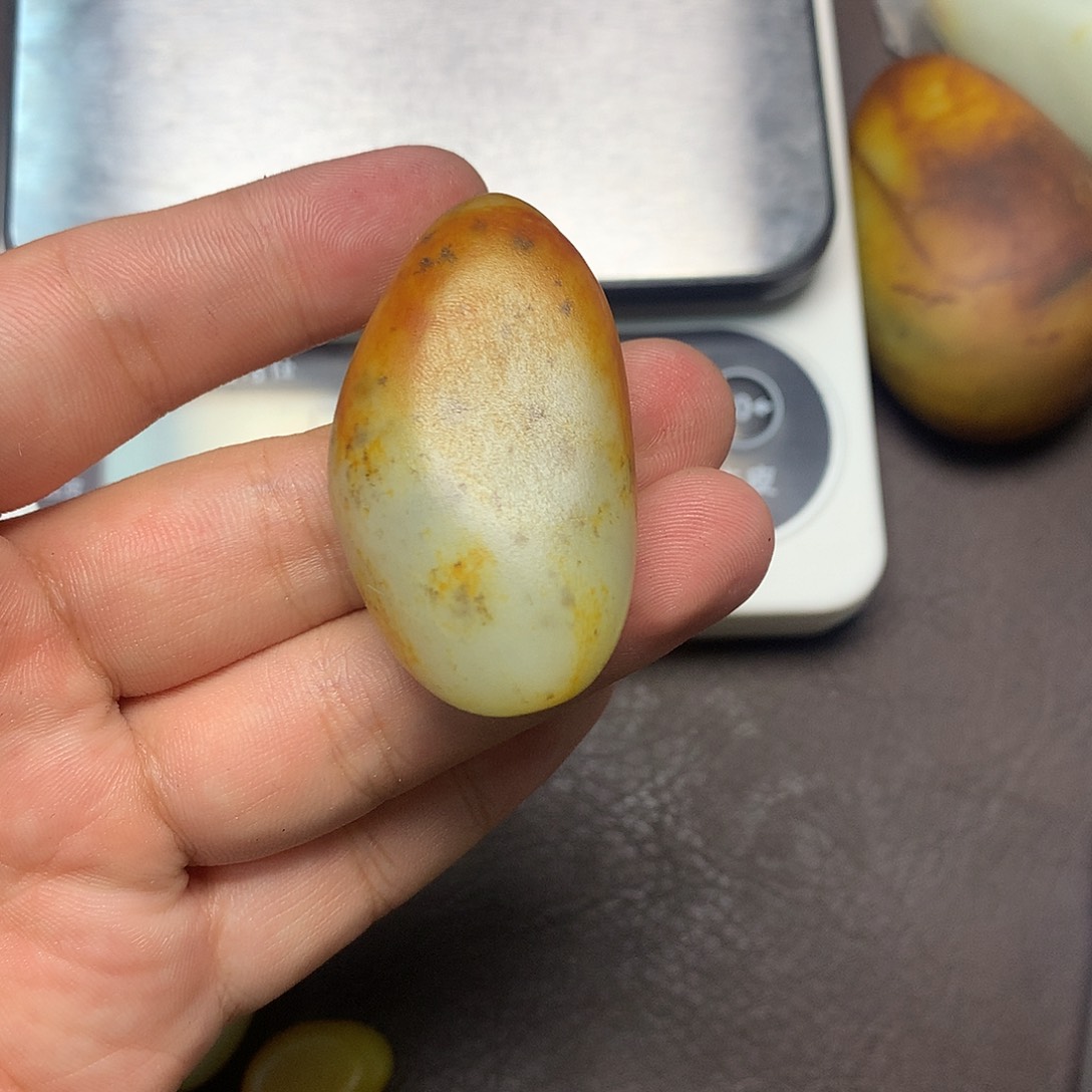 和田玉（糖玉）未镶嵌挂件