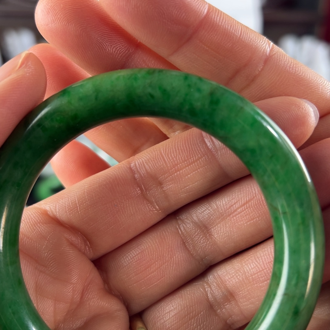 珍***惜翡翠未镶嵌手镯天然翡翠镯子