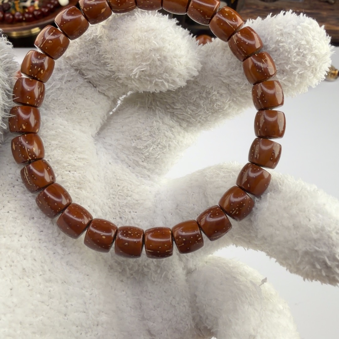 手串紫金鼠嘎嘎嘎