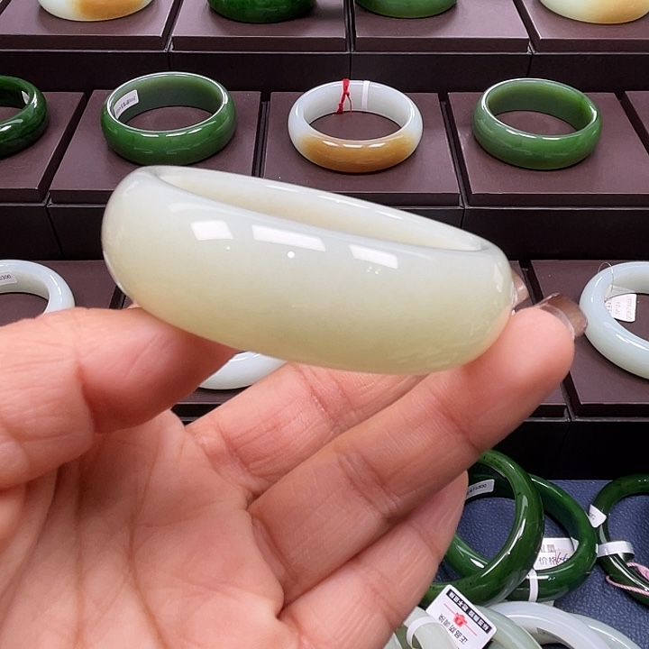 和田玉未镶嵌手镯5253