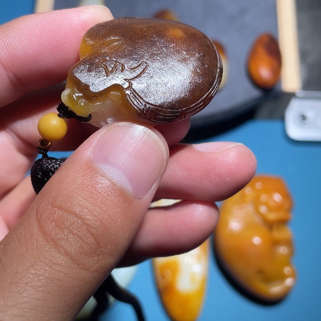 烟***鬼和田玉未镶嵌车挂