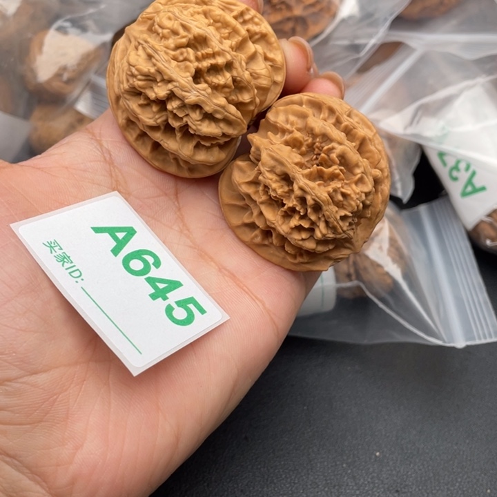 文玩核桃吊坠核桃