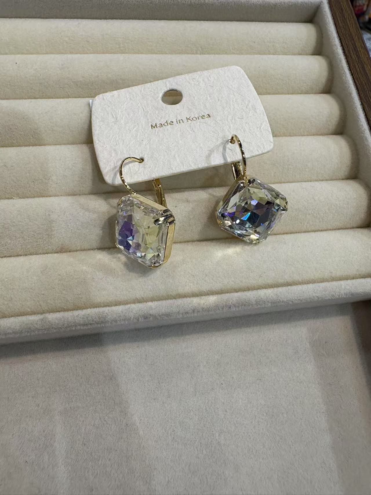 钛钢锆石耳饰 耳饰手工经典欧美女饰品日韩小众百搭几何形精美