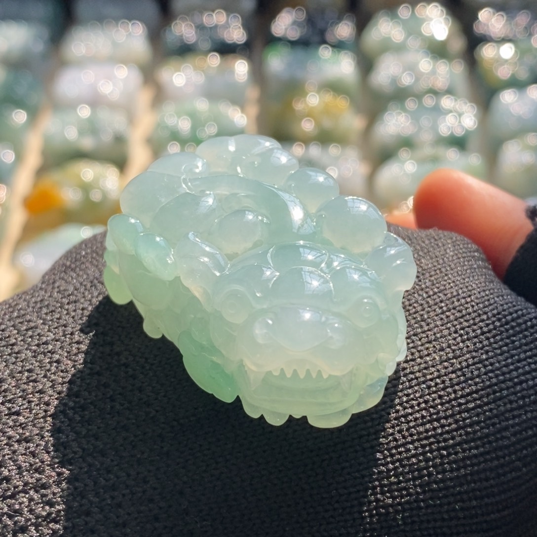 翡翠未镶嵌颈饰天然翡翠貔貅吊坠