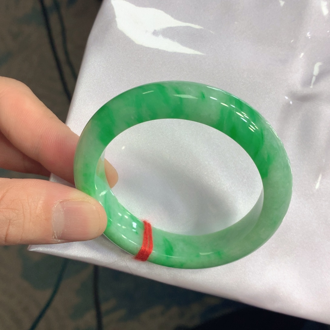 翡翠未镶嵌手镯翡翠