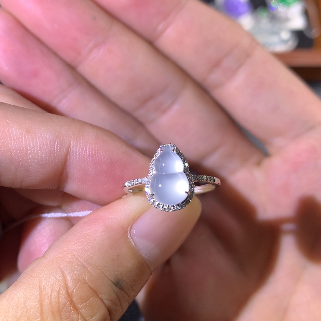 翡翠18K金镶嵌戒指翡翠