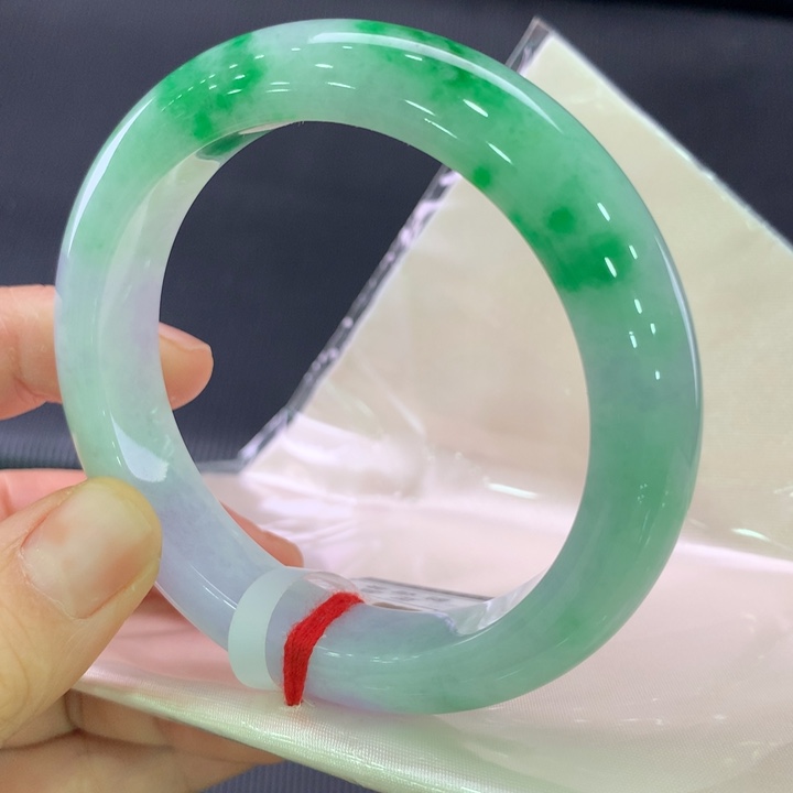 翡翠未镶嵌手镯正圈57