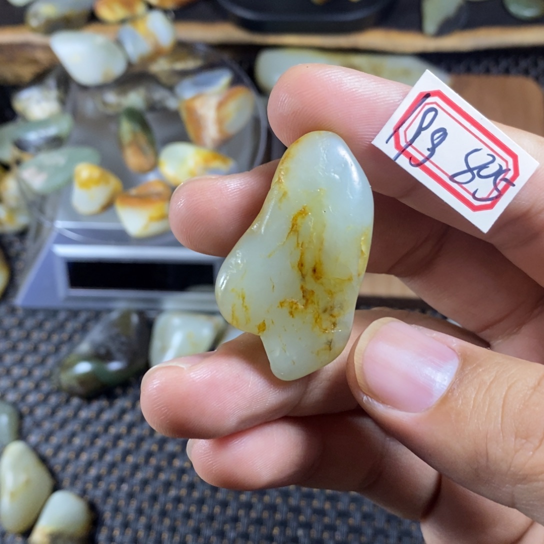 和田玉（糖玉）未镶嵌挂件