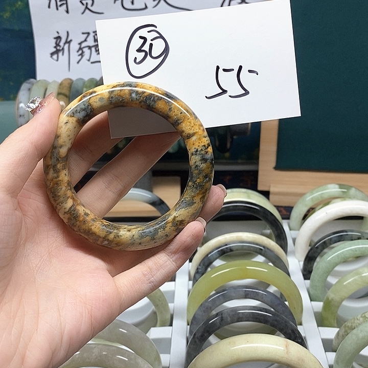 未镶嵌蛇纹石玉手镯