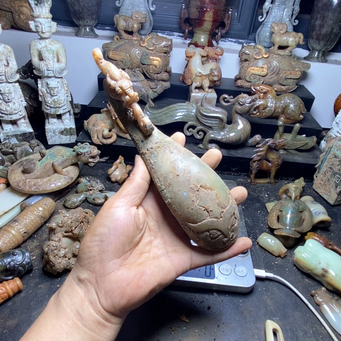 和田玉未镶嵌把件钜*