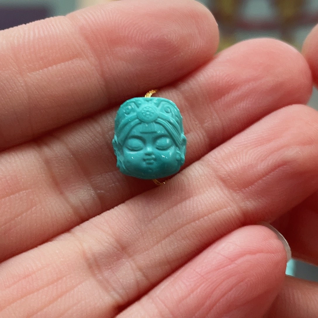 绿松石颈饰未镶嵌