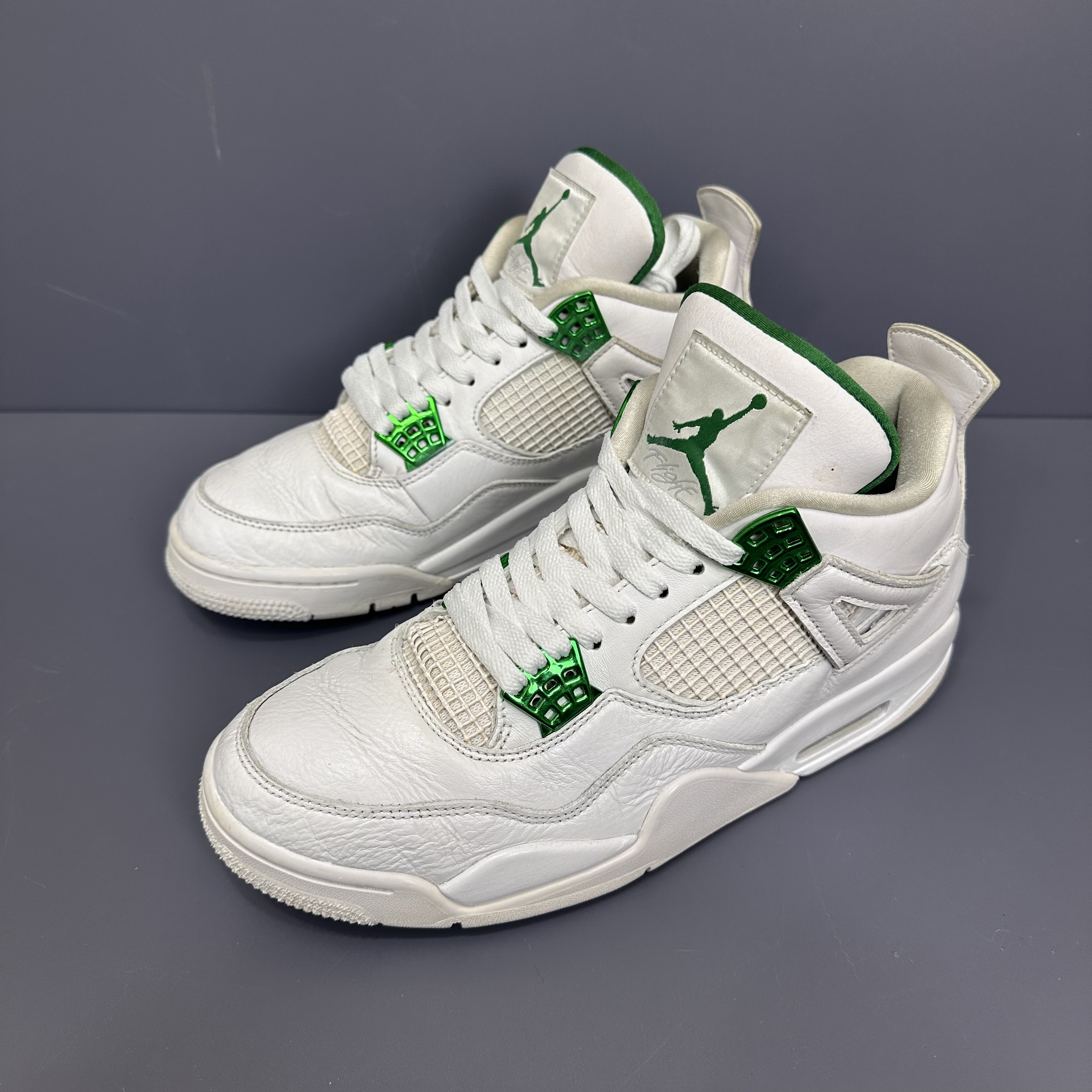 43码 aj4白绿 休闲鞋 掉了一只脚鞋标 成色可以