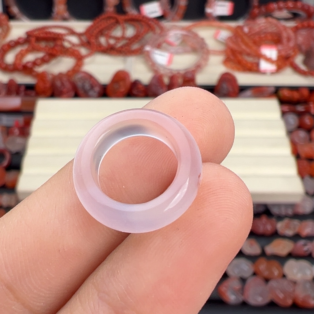 C***A南红玛瑙未镶嵌颈饰跑环