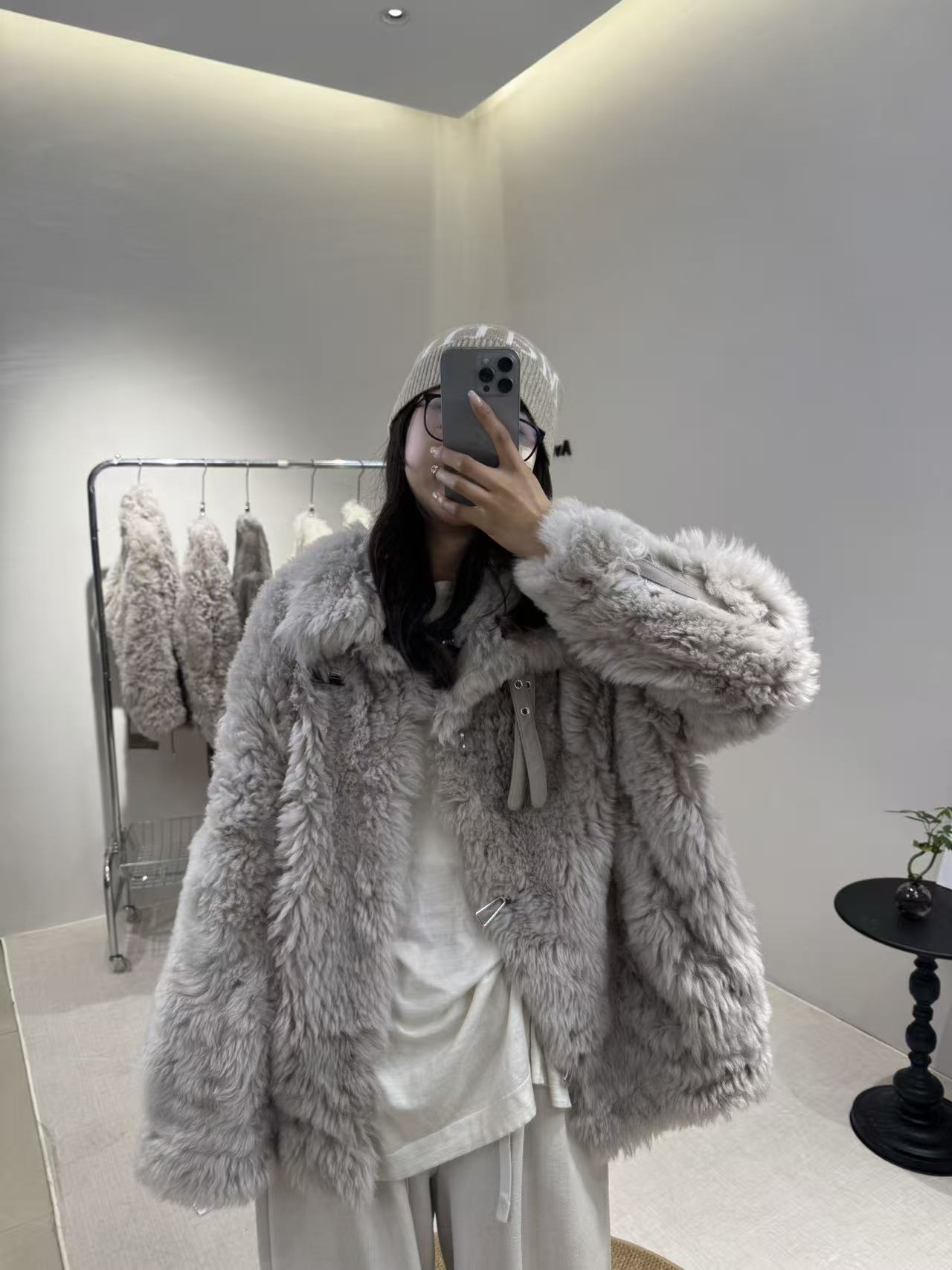 “Sheroye”2025冬季西班牙托斯卡纳皮毛一体机车翻领百搭外套26457