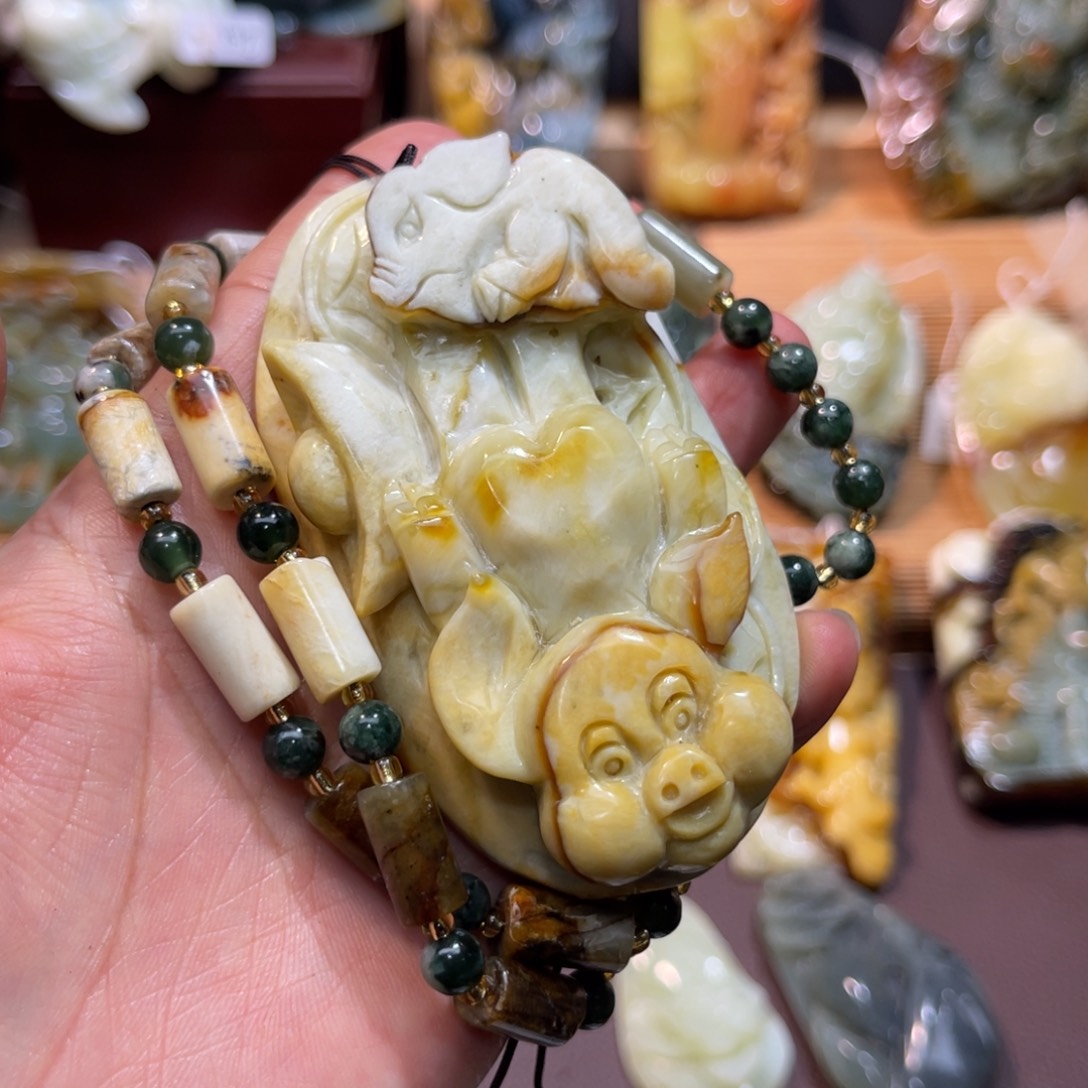 蛇纹石玉未镶嵌吊坠(赠链)