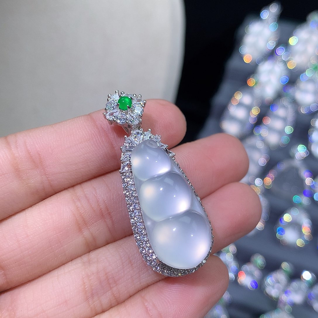 石英质玉颈饰银S925镶嵌