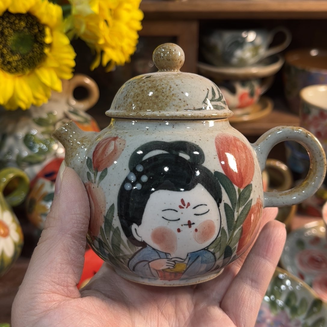 壶红红火火的时候看起来好