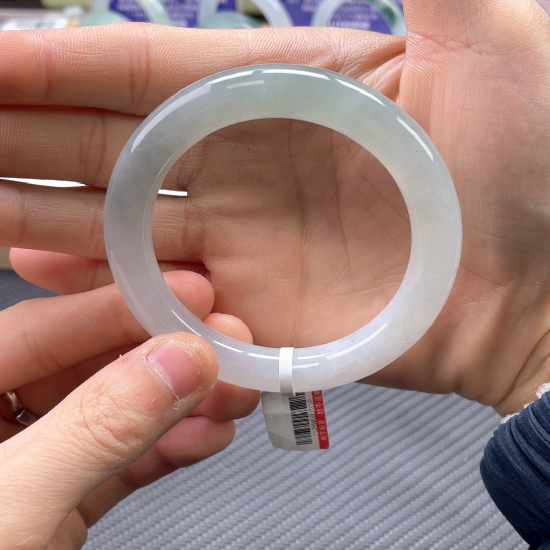 翡翠手镯未镶嵌天然缅甸a货翡翠手镯