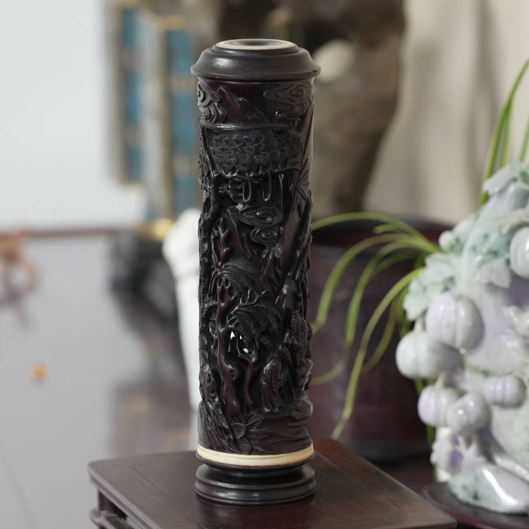 【槐荫山房】/HY2578/清中期紫檀镂空雕高士图镶骨香筒