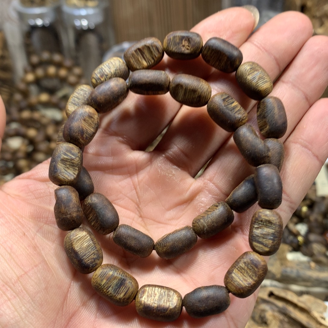 沉香沉香碎屑瘤疤珠发两条