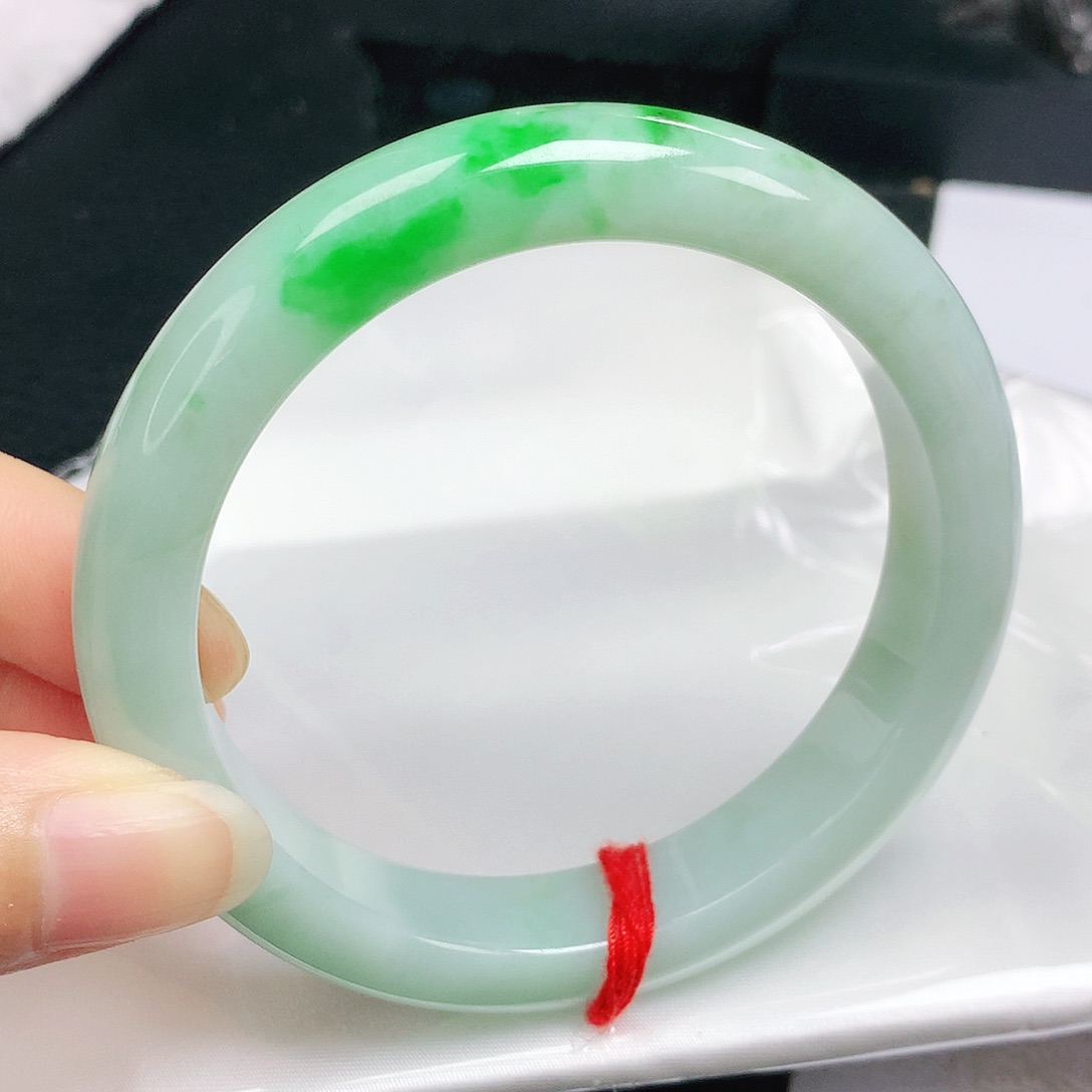 翡翠手镯未镶嵌正