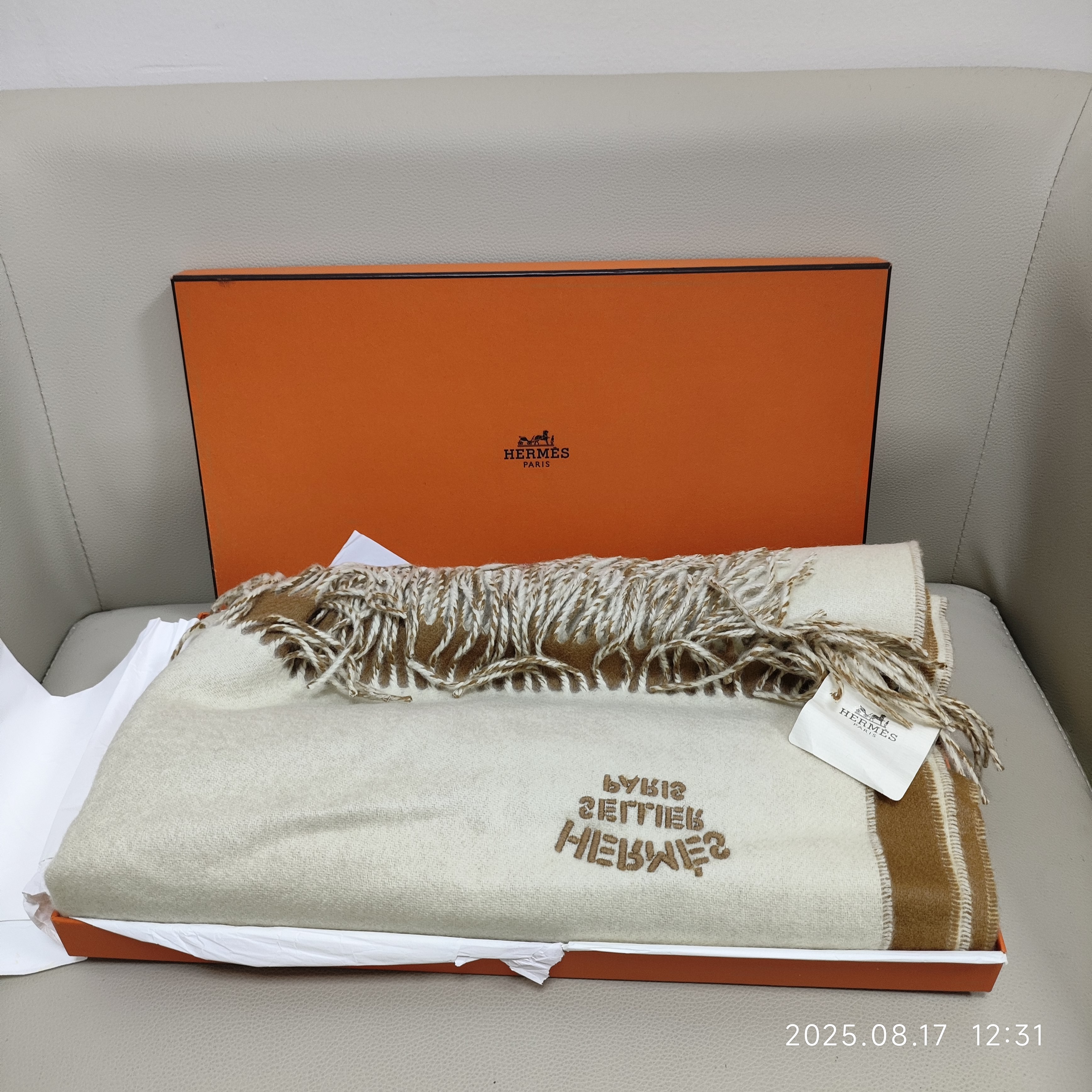 95新 Hermes/爱马仕 双面围巾70*175米色/250816VRSZF09