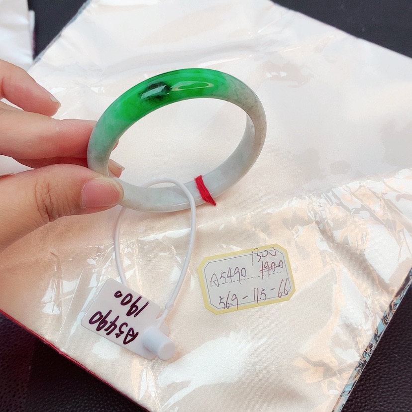 【闪购商品】翡翠手镯未镶嵌天然缅甸翡翠A货