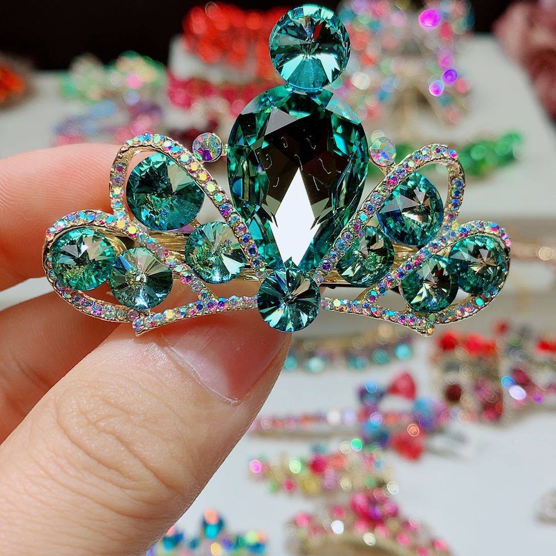 皮质铁合金发饰等