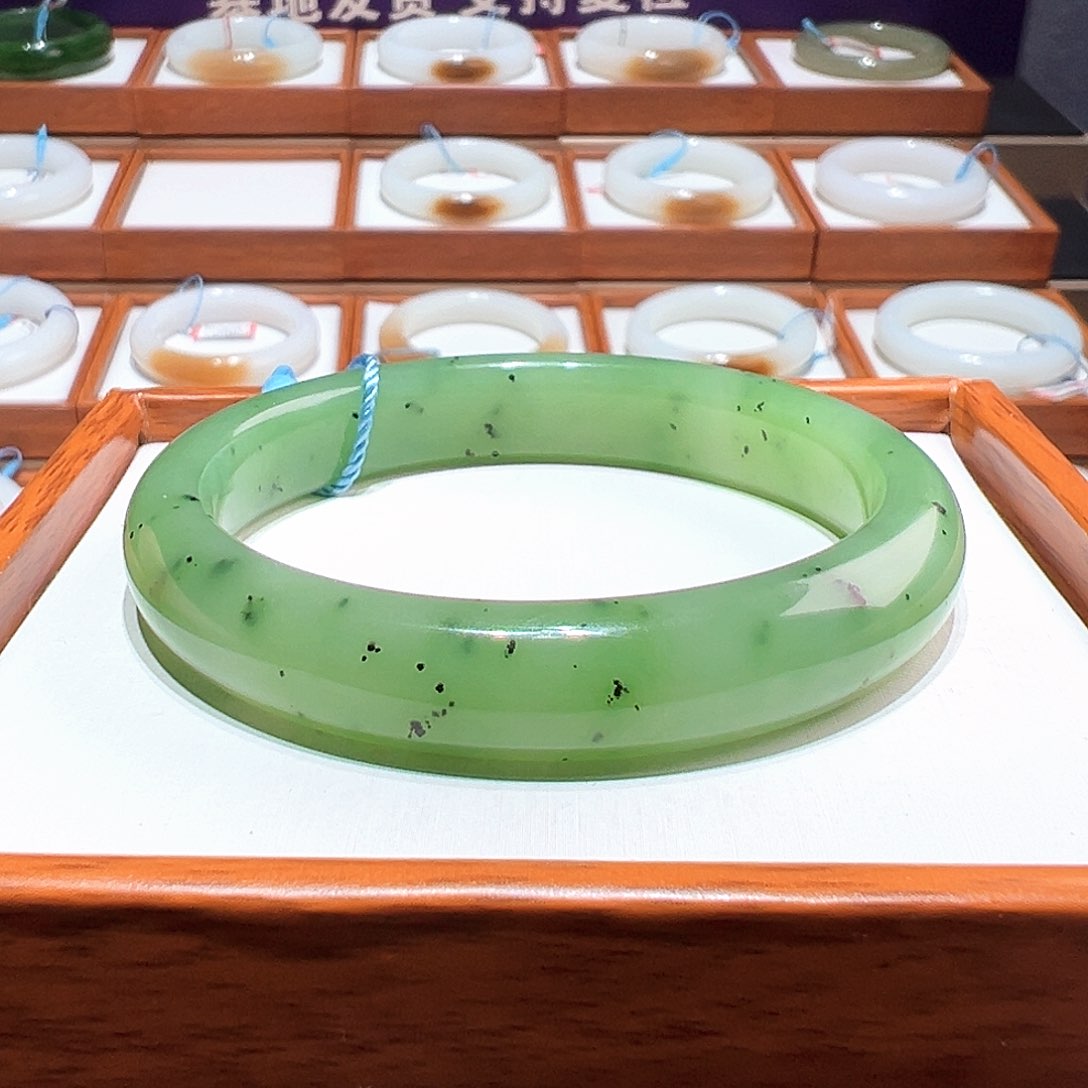 和田玉手镯 55 56未镶嵌