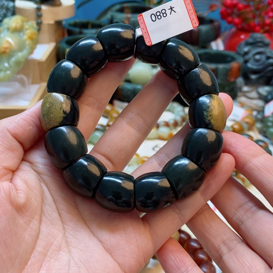 透闪石质玉手串未镶嵌我*好