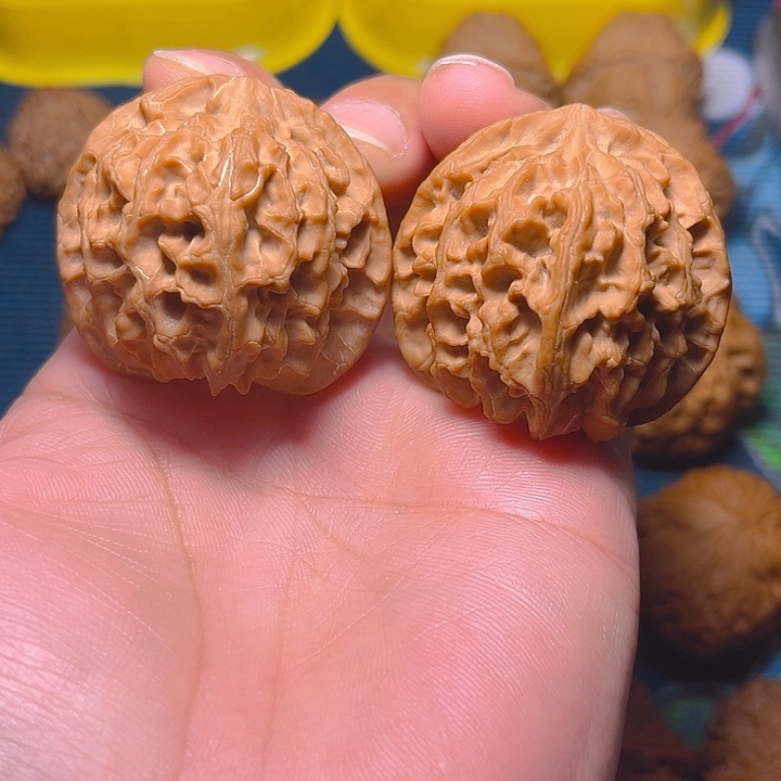 文玩核桃吊坠平果园