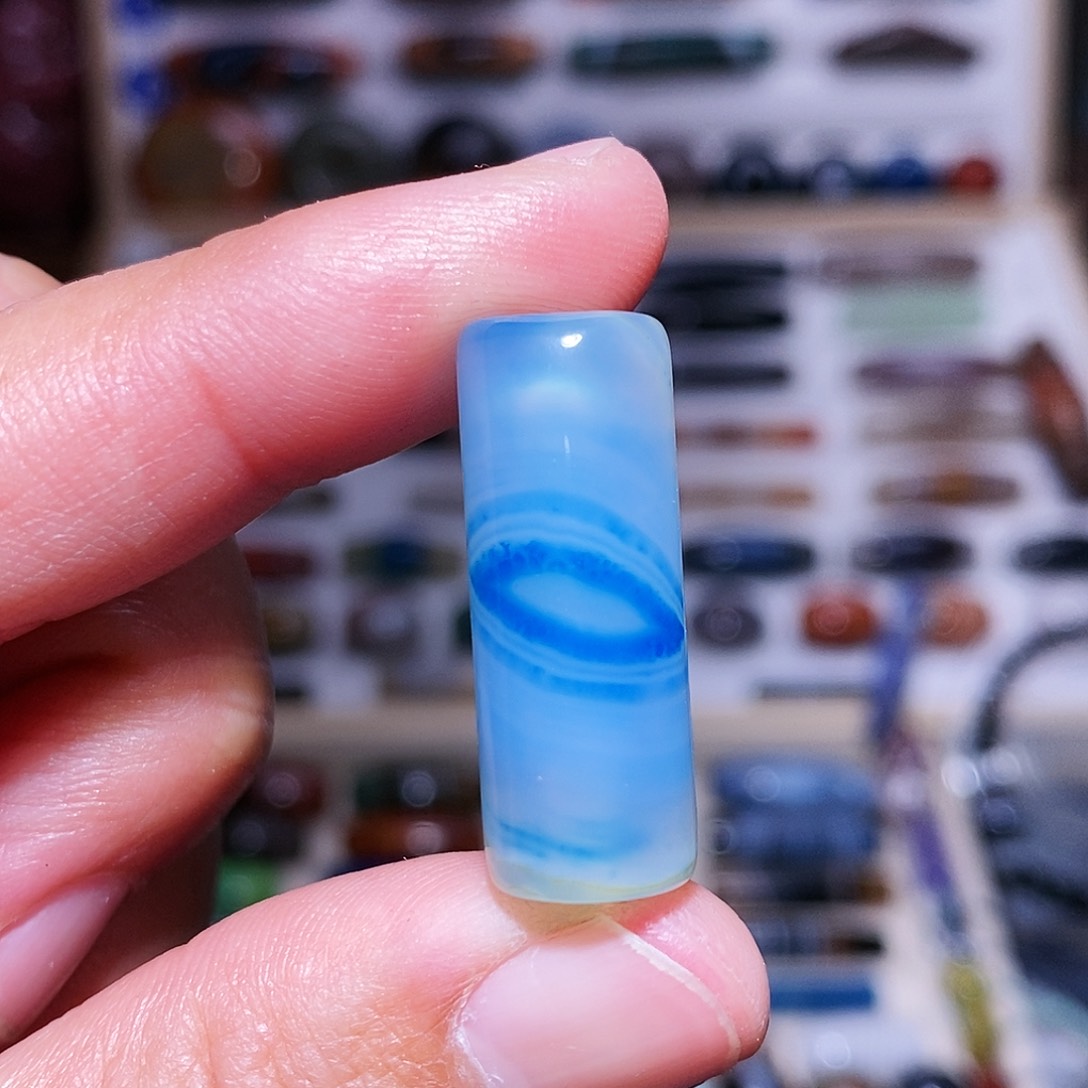 玛瑙吊坠未镶嵌…