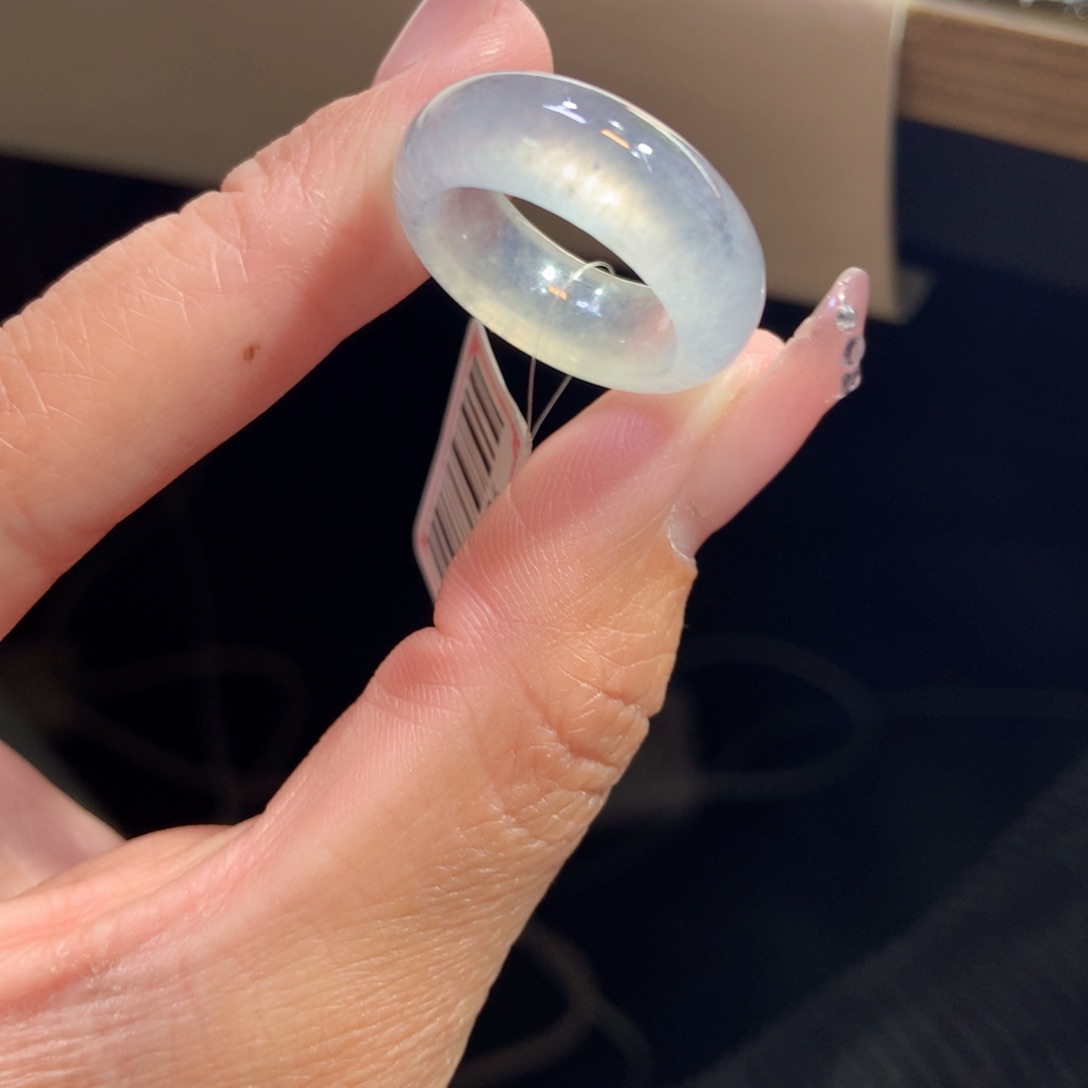 翡翠戒指未镶嵌翡翠