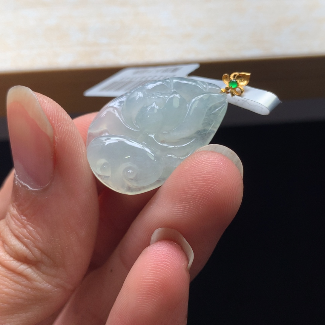 翡翠未镶嵌颈饰吊坠