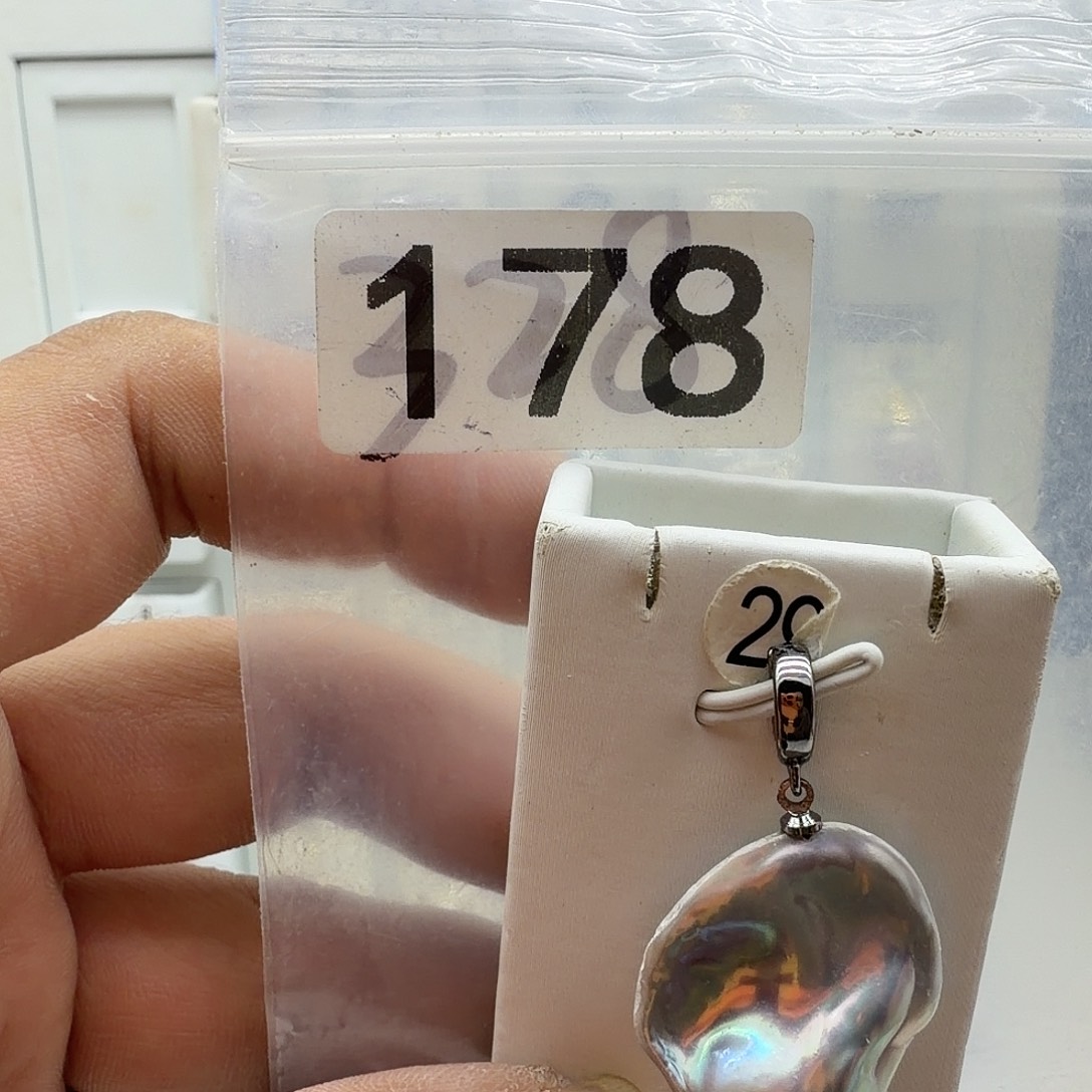 淡水珍珠颈饰合金