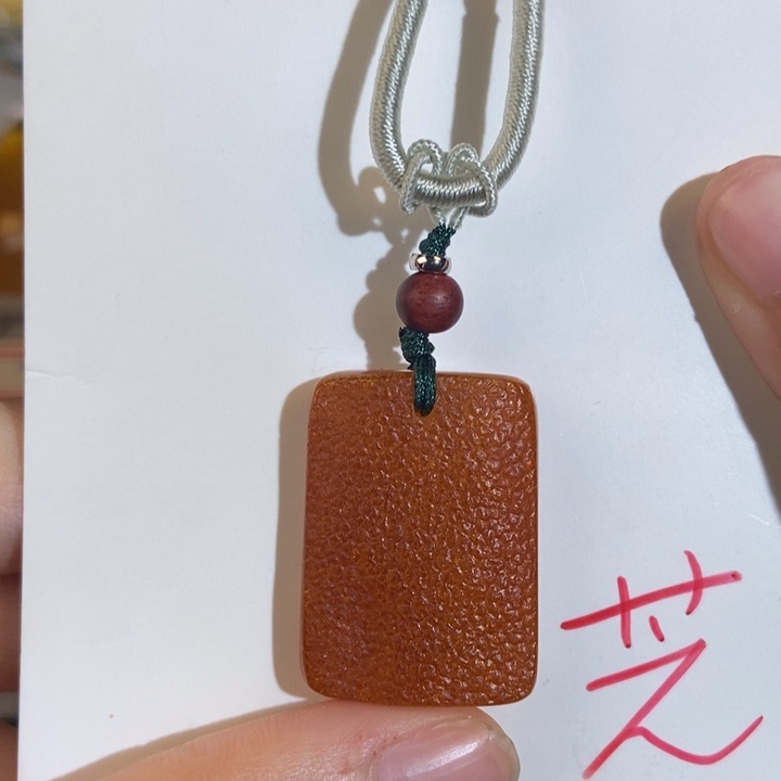 未镶嵌琥珀珠宝奇石