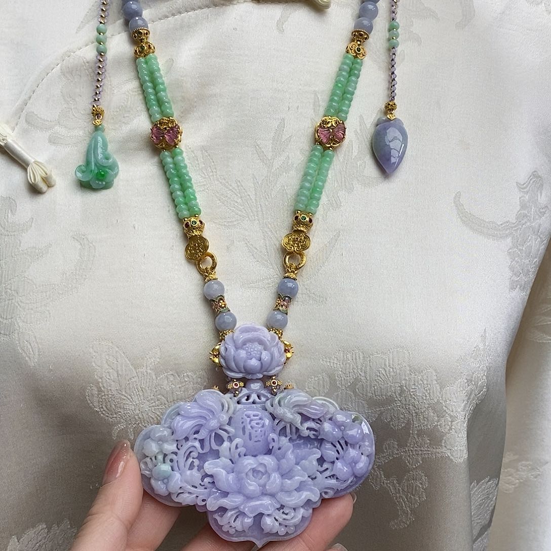 翡翠颈饰未镶嵌天然