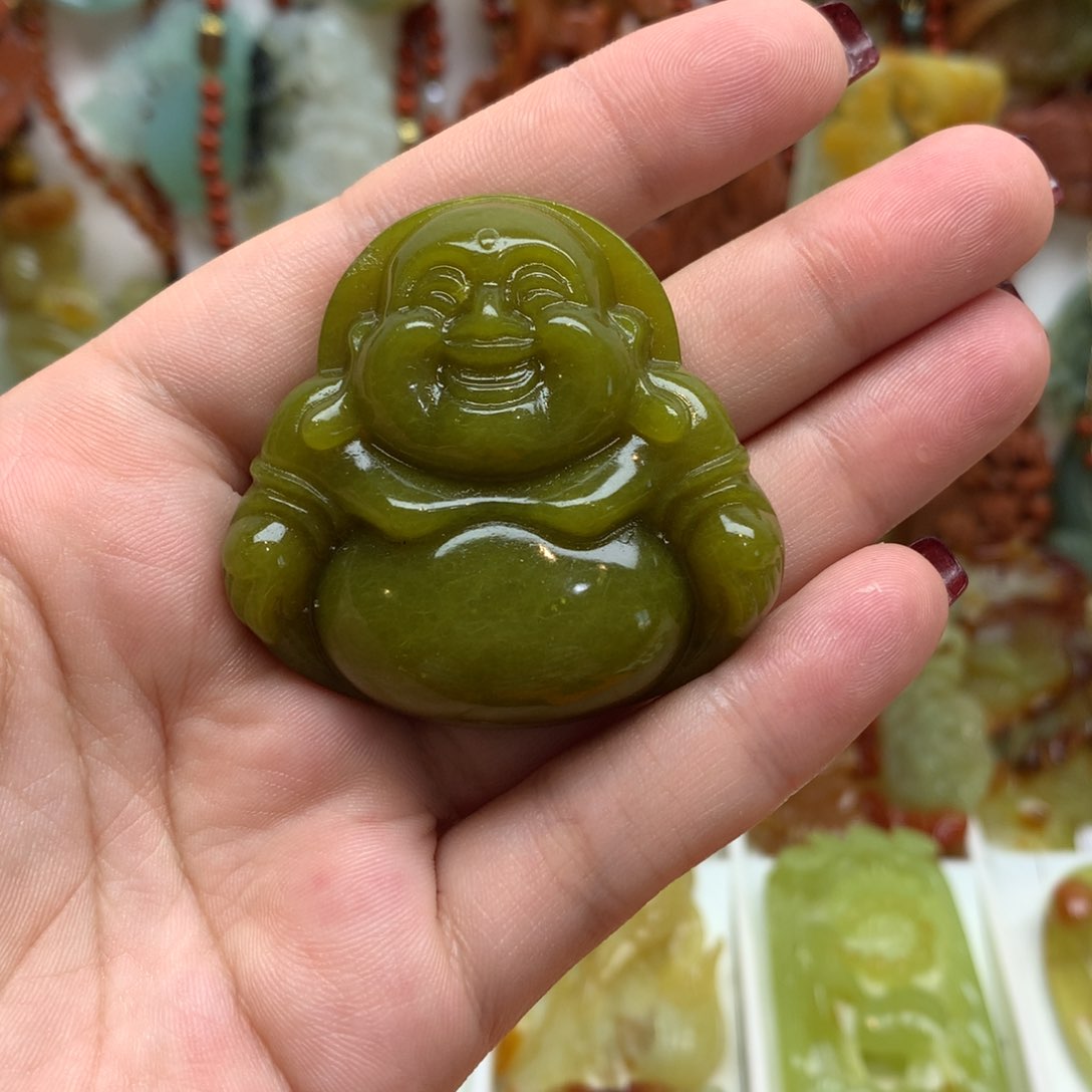 蛇纹石玉颈饰未镶嵌