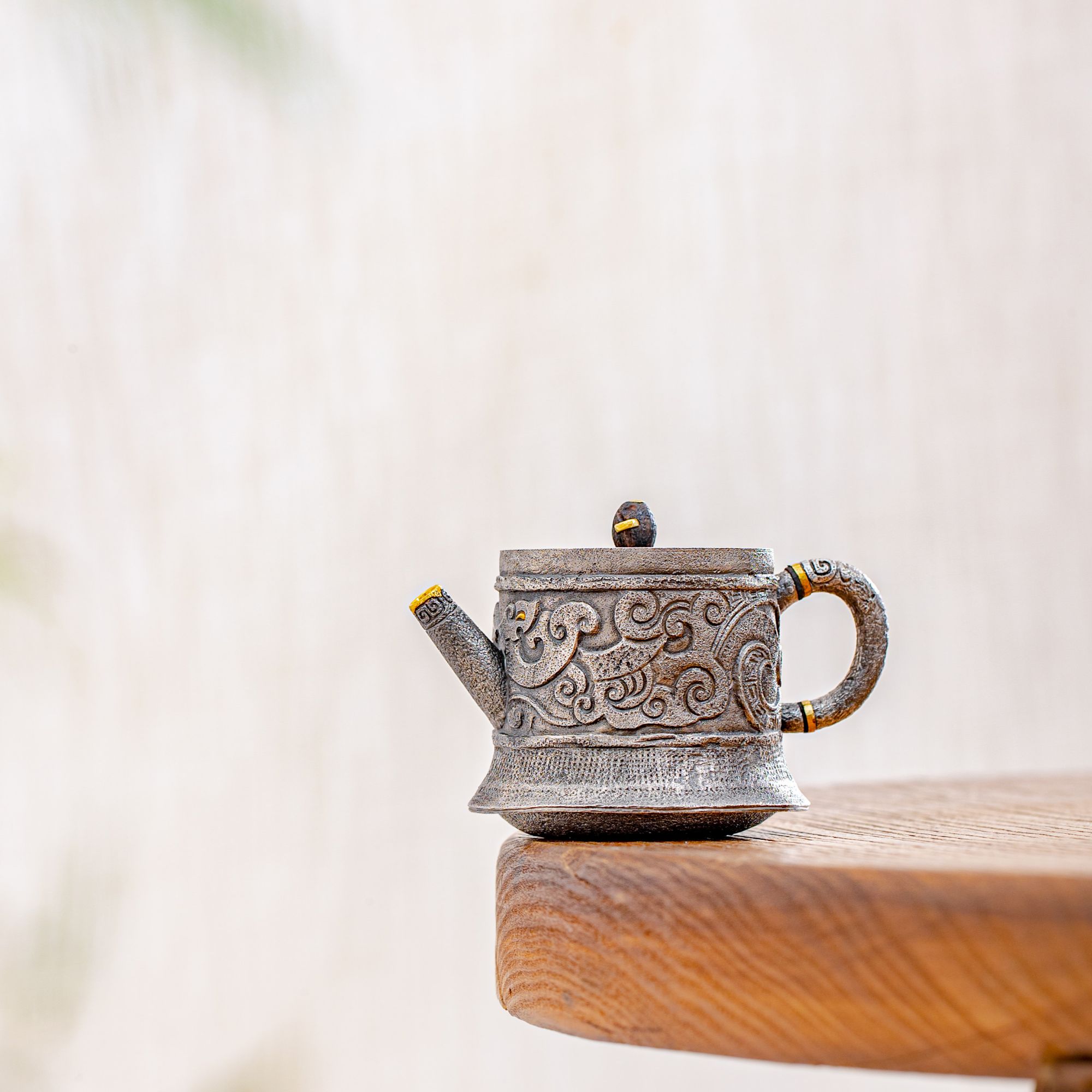 蜂鸟工坊 大师壶 隔热把木钮三星堆祥云纹包金嘴小壶 SWA18170